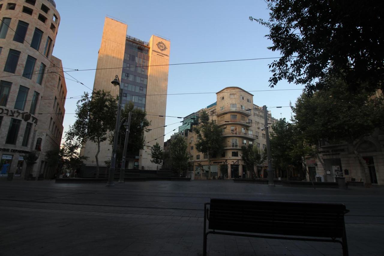 Private Hostel - Best Location Jerusalem Exterior photo