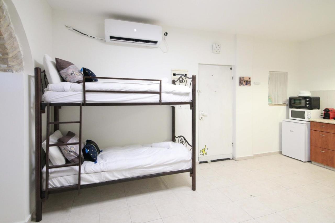 Private Hostel - Best Location Jerusalem Exterior photo