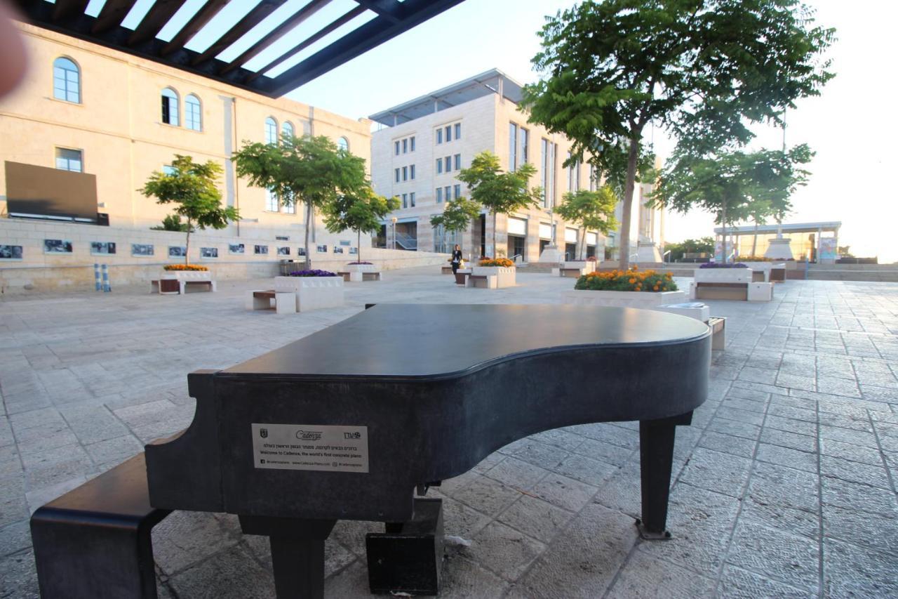 Private Hostel - Best Location Jerusalem Exterior photo